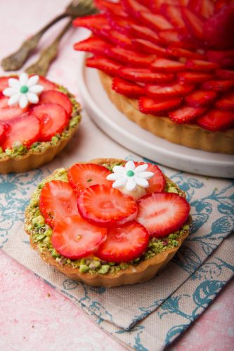 Awesome strawberry cheesecakes by Love & Cheesecake